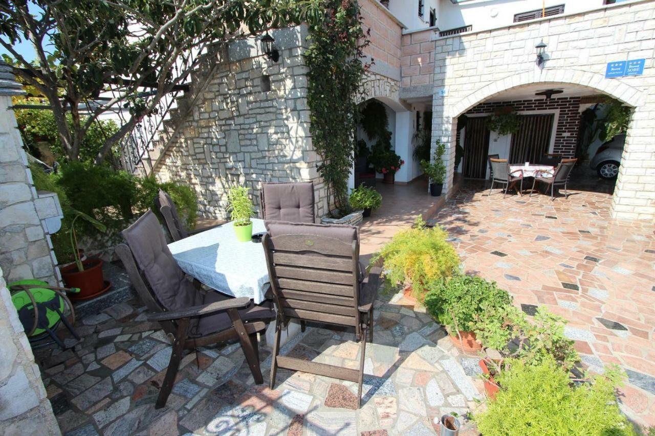 Guest House Rexa Ρόβινι Εξωτερικό φωτογραφία