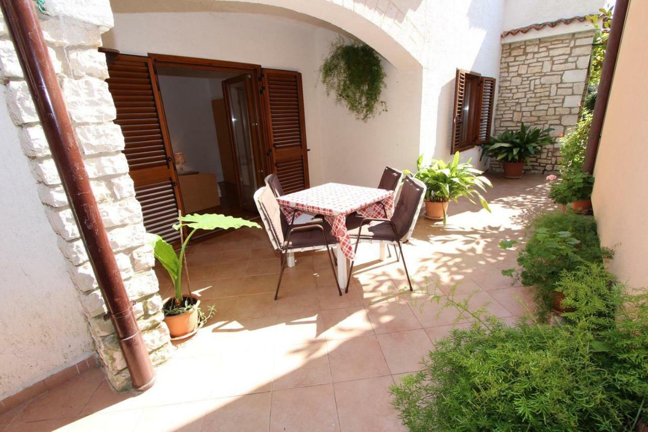 Guest House Rexa Ρόβινι Εξωτερικό φωτογραφία
