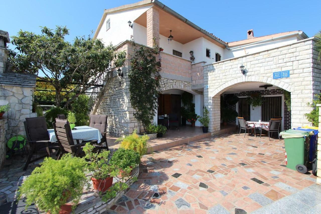 Guest House Rexa Ρόβινι Εξωτερικό φωτογραφία
