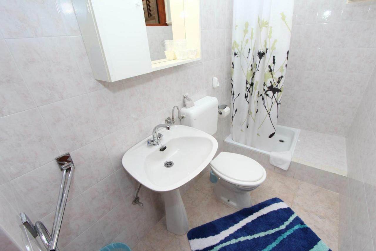 Guest House Rexa Ρόβινι Εξωτερικό φωτογραφία
